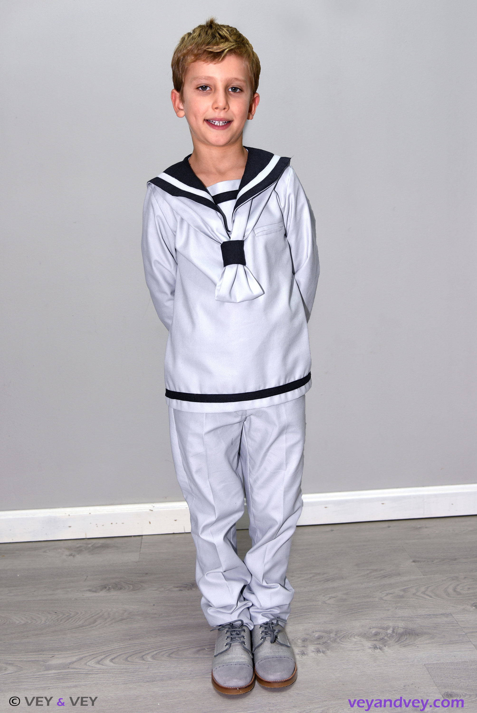 traje-marinero-de-comunion-Luis-A